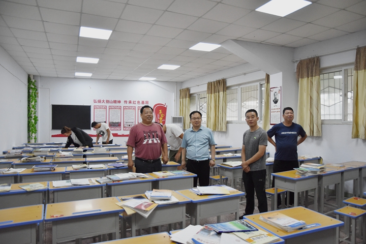 開封大學繼續教育學院魏副院長一行，蒞臨我校指導工作